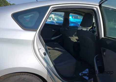 2013 Toyota Prius Three из США, поврежденный, VIN JTDKN3DU5D5697506